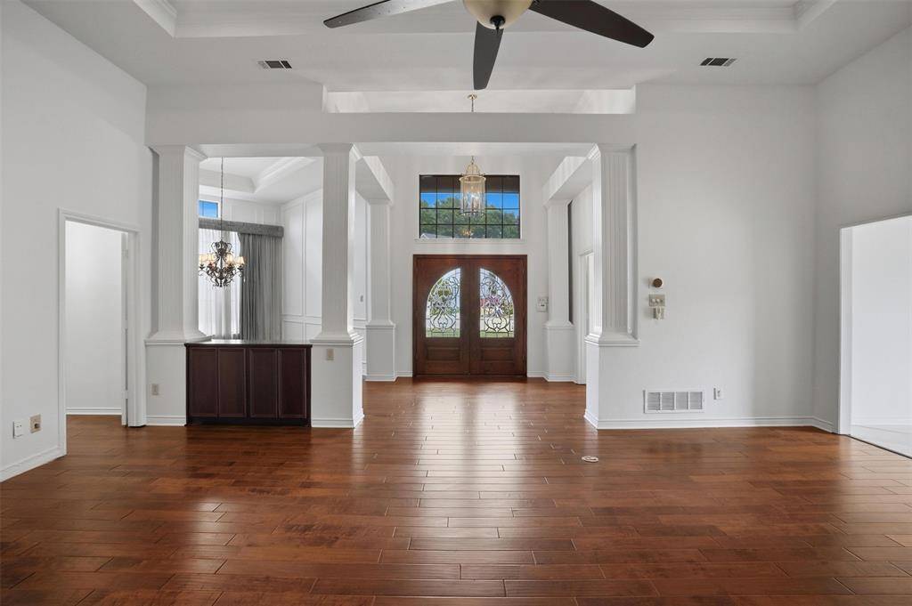 6078 Breakpoint Trail, Dallas, TX 75252