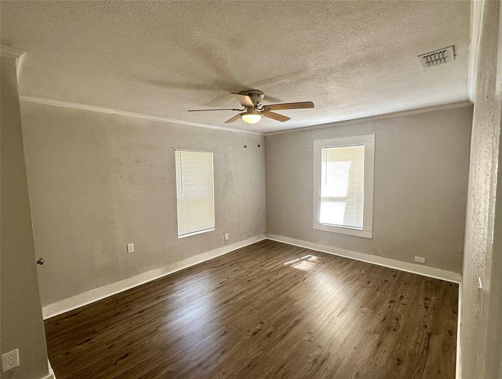 708 Grayson Street, Nocona, TX 76255