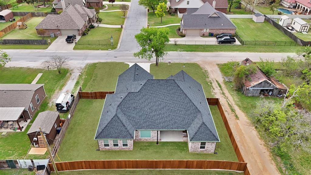 906 N state Street, Decatur, TX 76234