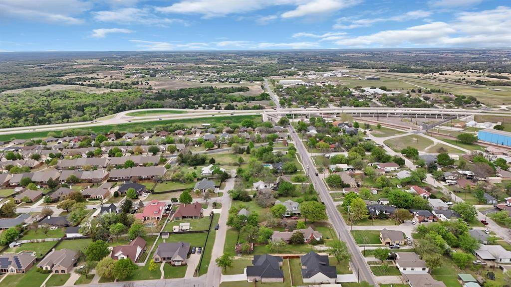 906 N state Street, Decatur, TX 76234