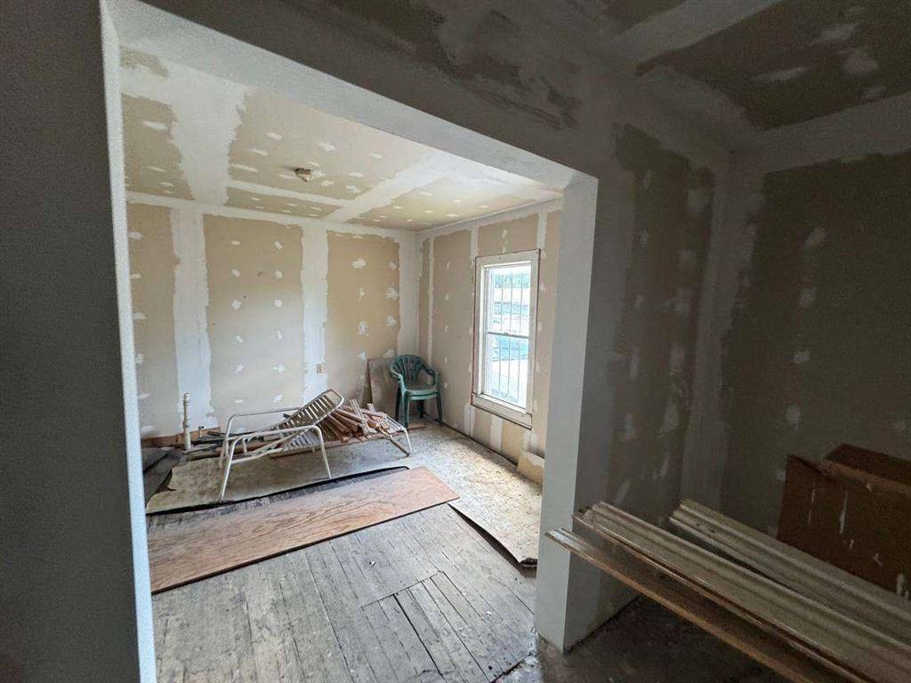 214 Guthrie Street, Dallas, TX 75224