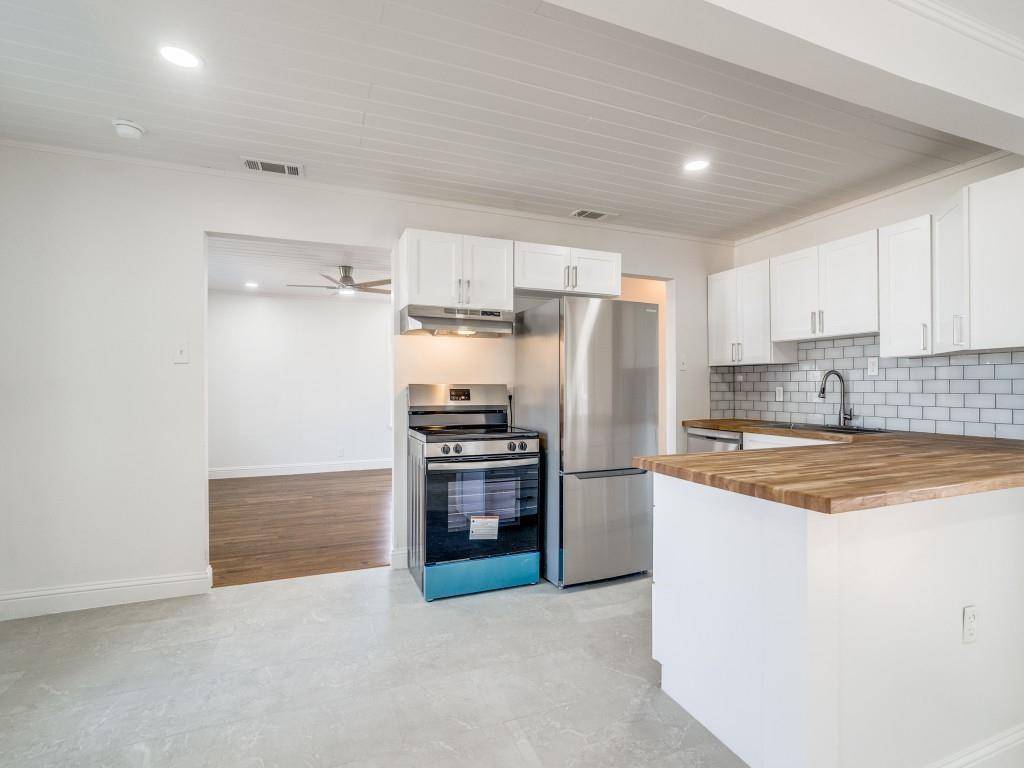 4528 Newman Drive, Haltom City, TX 76117