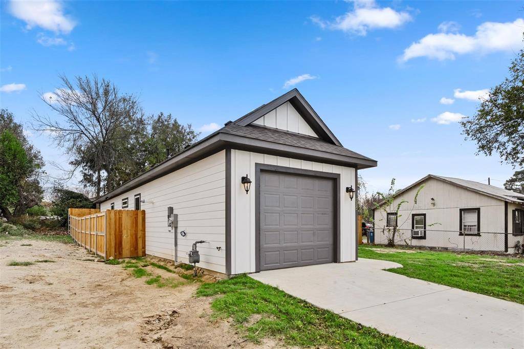 802.5 N Needmore Street, Athens, TX 75751