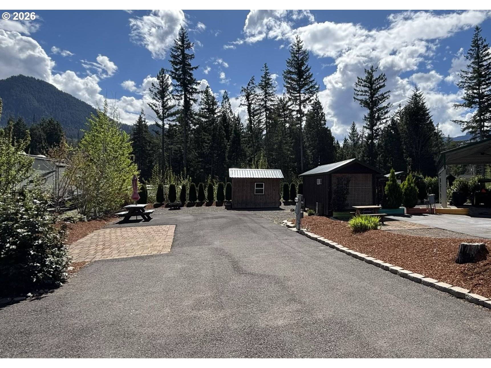 54432 MCKENZIE HWY #40, Blue River, OR 97413