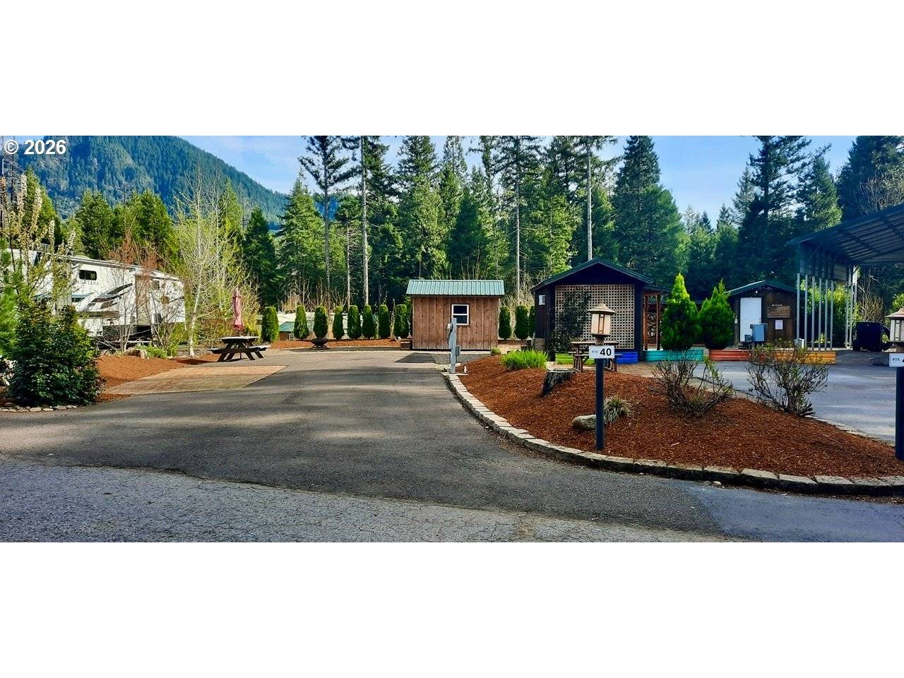 54432 MCKENZIE HWY #40, Blue River, OR 97413