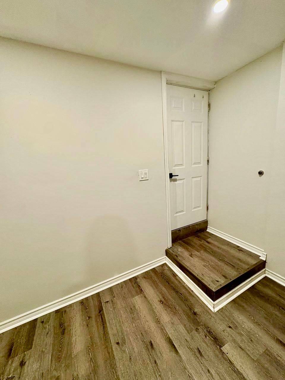 210 Old Yonge #Basement ST, Aurora, ON L4G 6J6