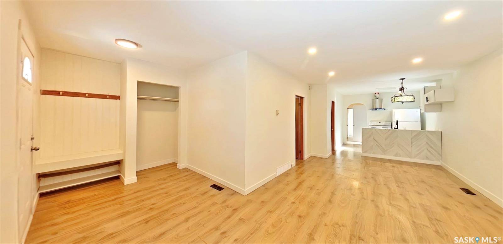 651 Queen STREET, Regina, SK S4T 4A2