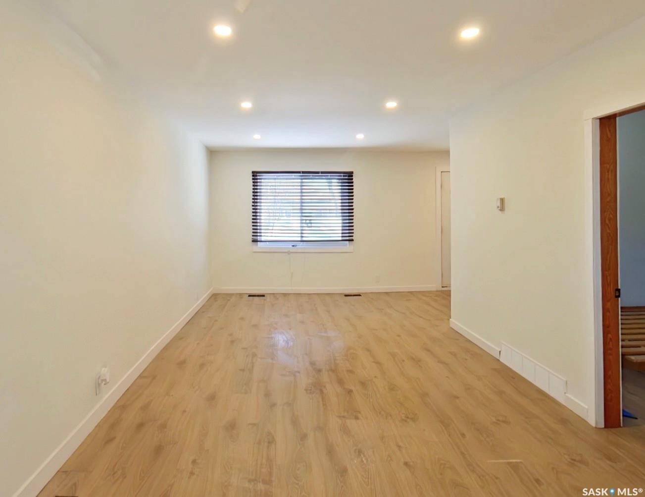 651 Queen STREET, Regina, SK S4T 4A2