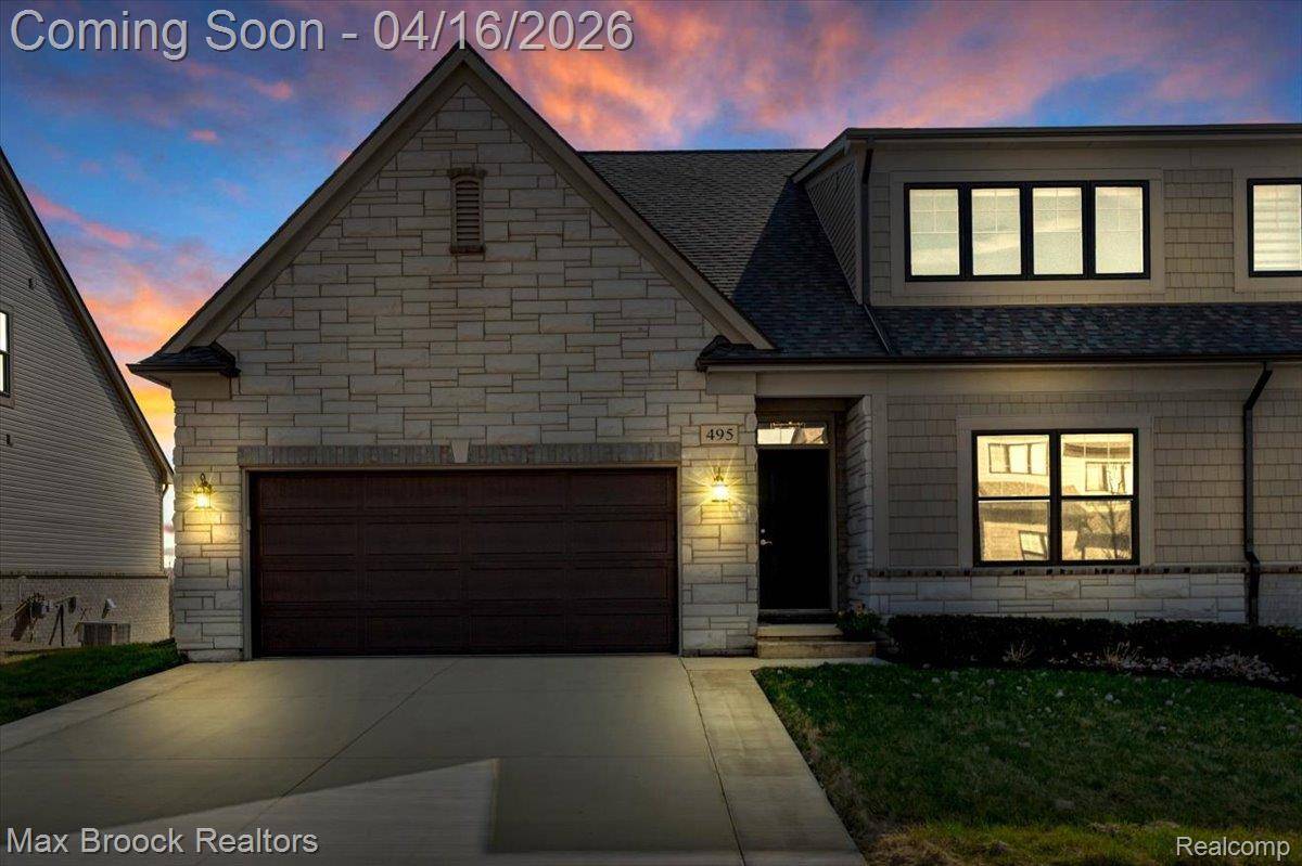 495 Cornerstone DR, Oxford Charter Township, MI 48371
