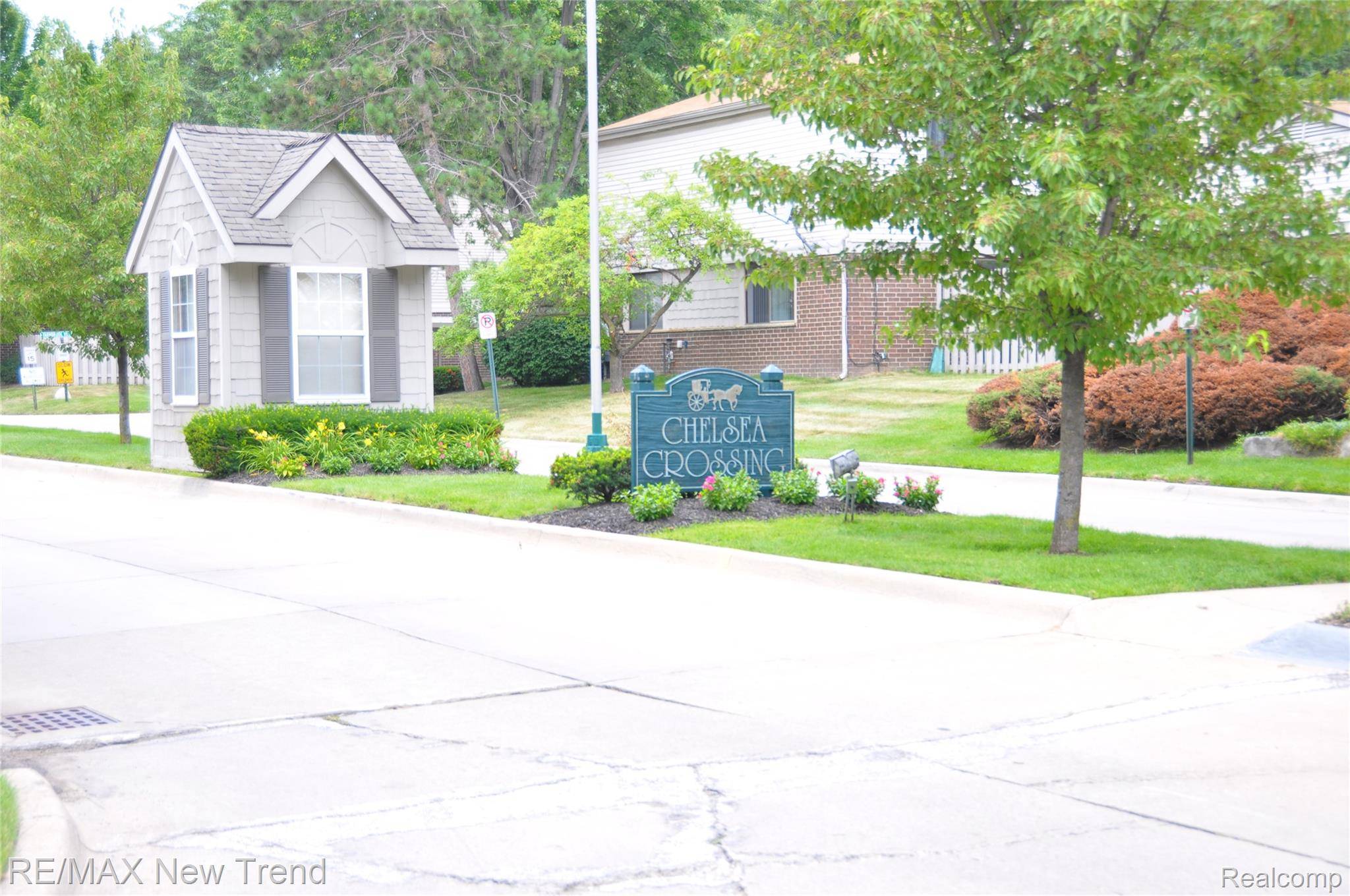 26949 Farmbrook Villa DR #96, Southfield, MI 48034