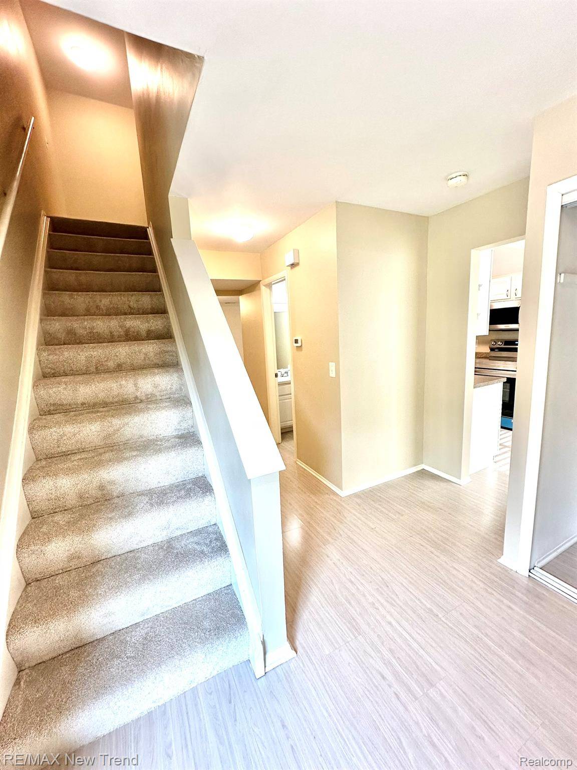 26949 Farmbrook Villa DR #96, Southfield, MI 48034