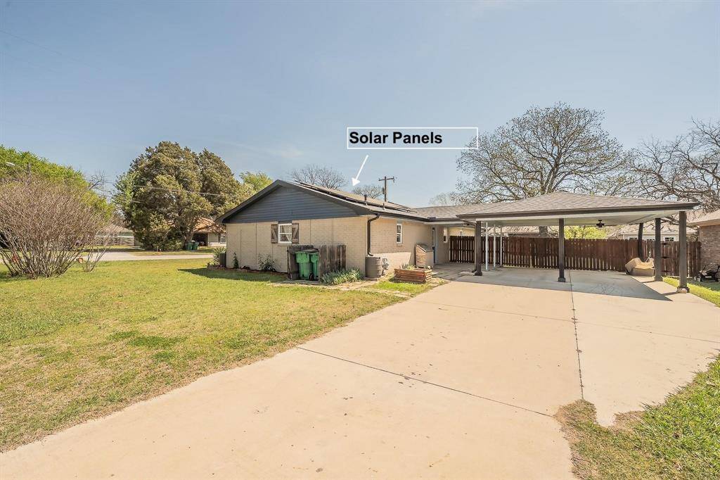 302 E Washington Street, Alvord, TX 76225