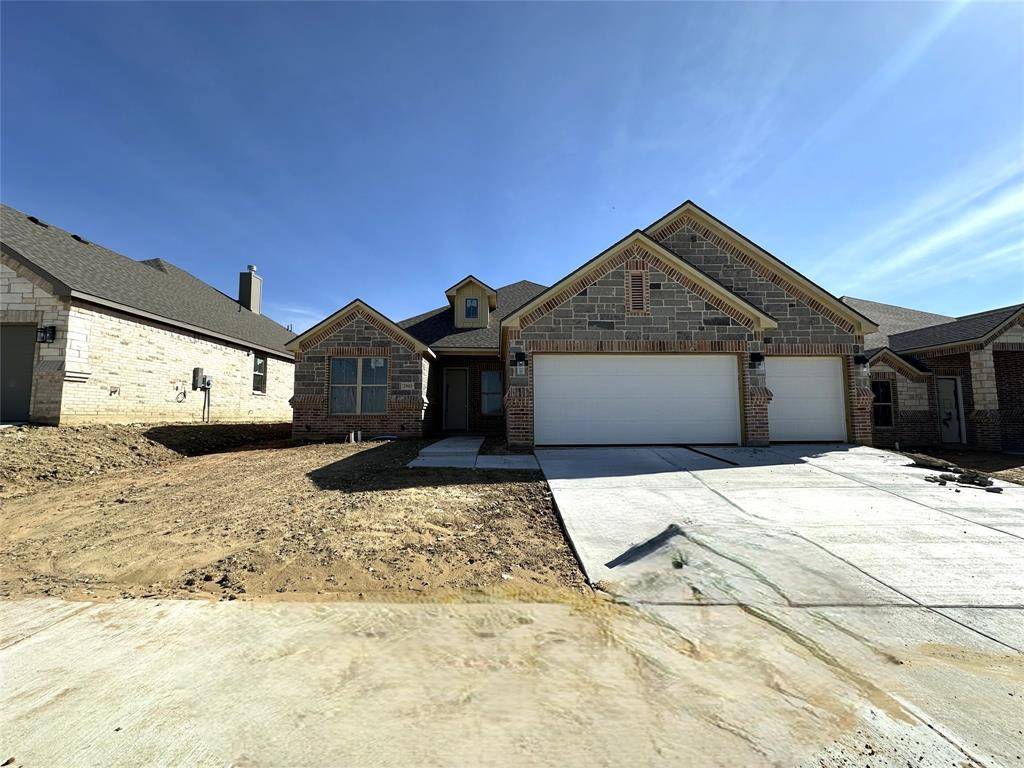 2003 Belle Lagos Lane, Cleburne, TX 76033