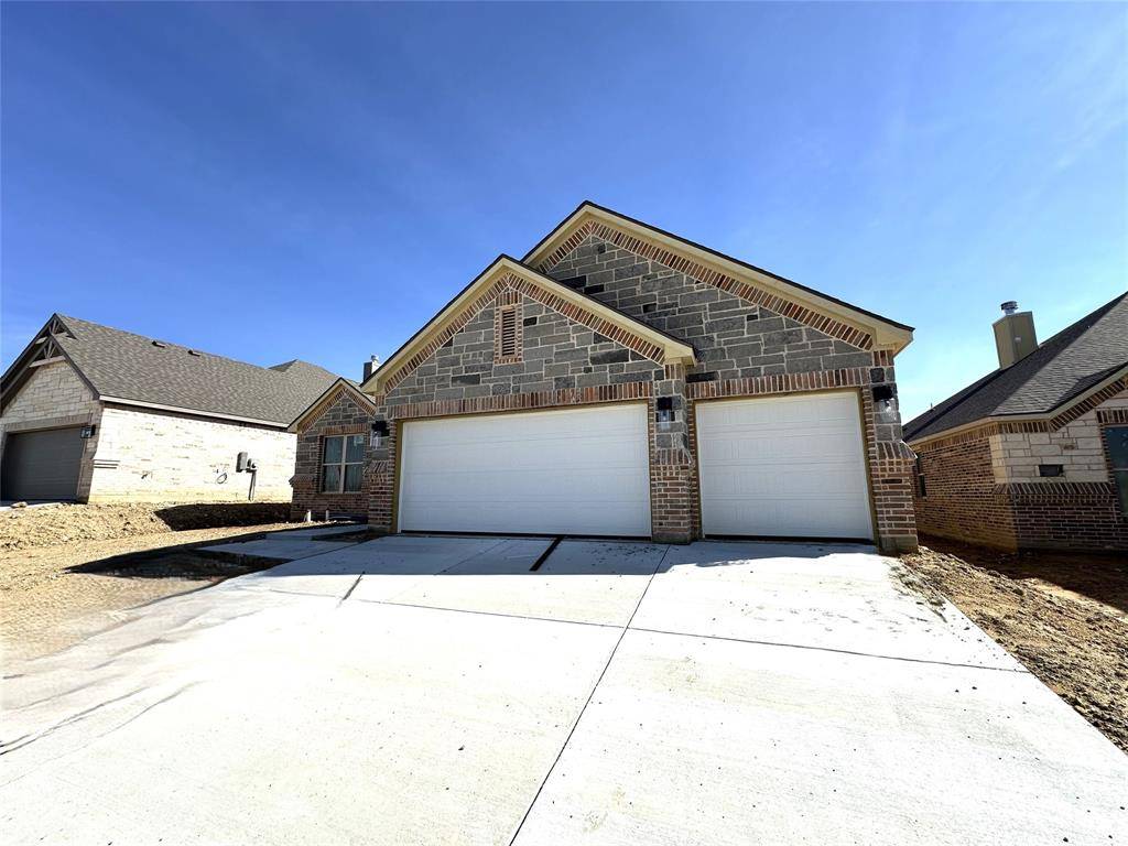 2003 Belle Lagos Lane, Cleburne, TX 76033