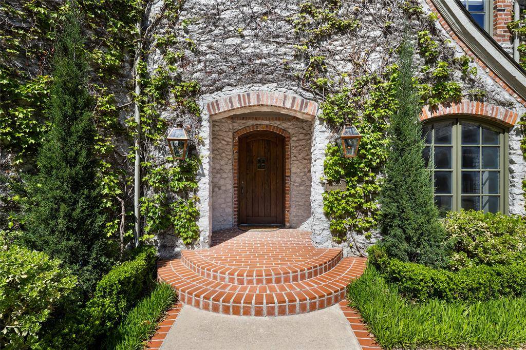 6615 Meadow Road, Dallas, TX 75230