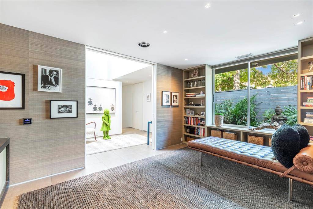 2845 Lee Street, Dallas, TX 75206