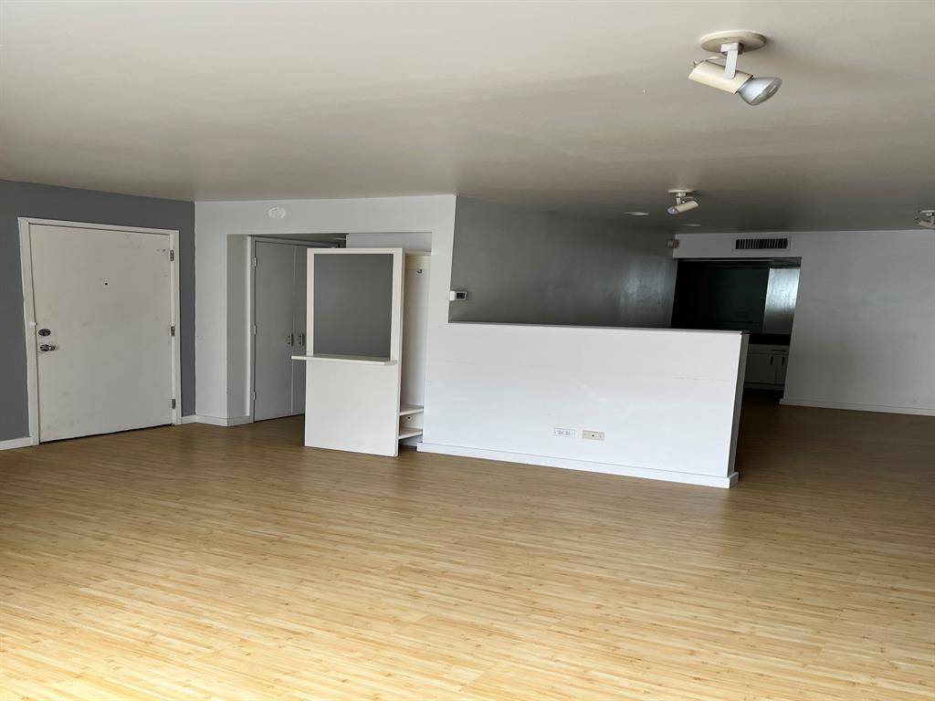 4343 Travis Street #10, Dallas, TX 75205