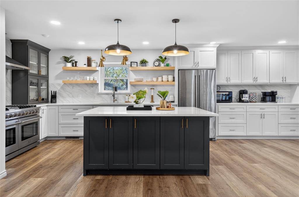 6873 Greenwich Lane, Dallas, TX 75230