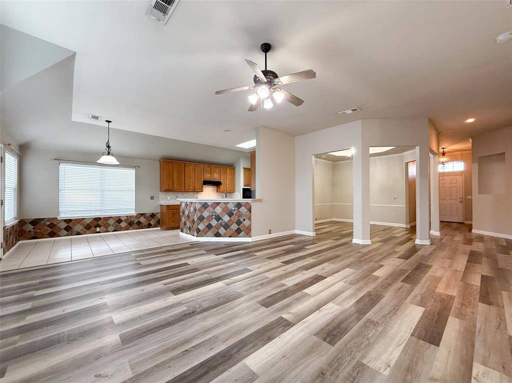 6908 Hayling Way, Denton, TX 76210