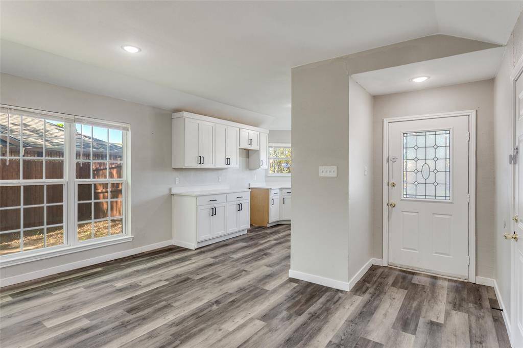 5225 Livermore Drive, Arlington, TX 76017