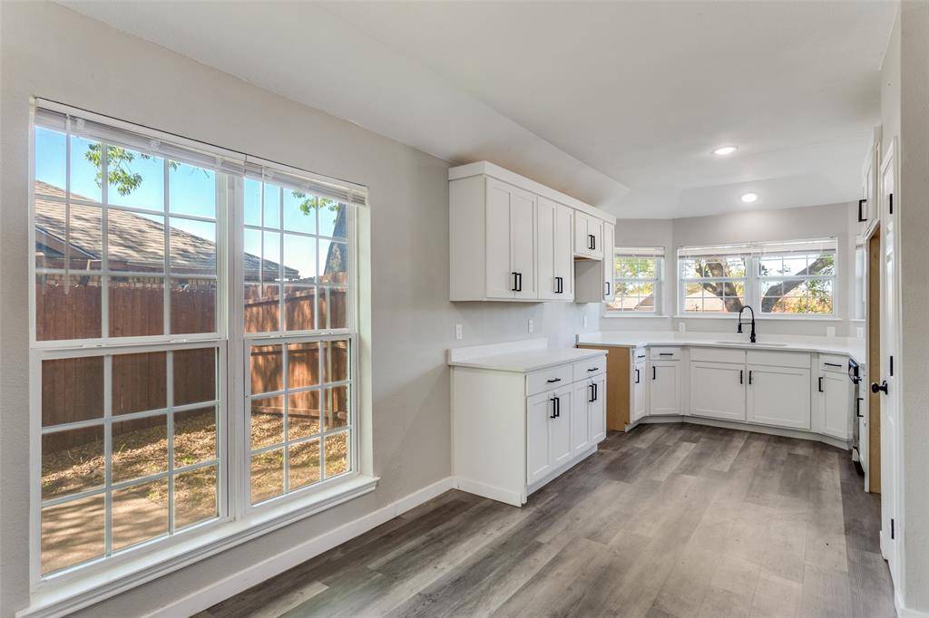 5225 Livermore Drive, Arlington, TX 76017