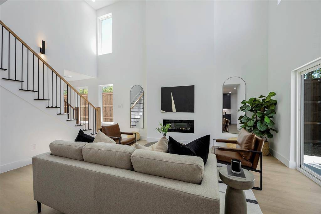 459 Hart Street, Dallas, TX 75203