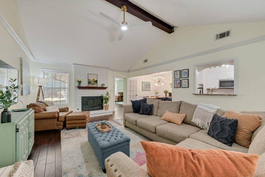 4707 Ridgeline Drive, Arlington, TX 76017