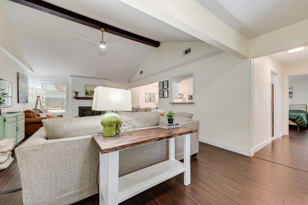 4707 Ridgeline Drive, Arlington, TX 76017