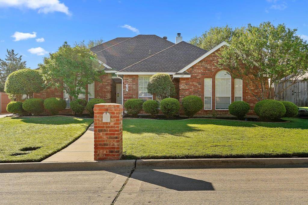 107 Montreal Drive, Hurst, TX 76054