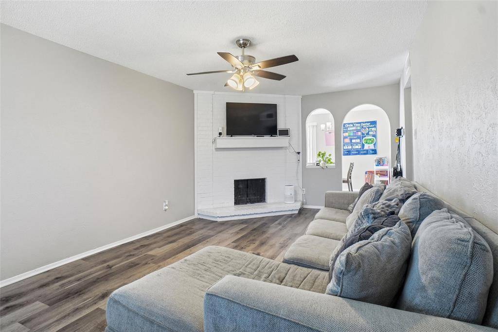 5544 Dunson Drive, Haltom City, TX 76148