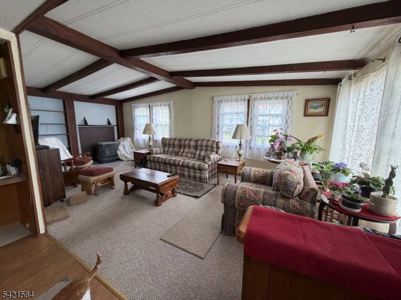 12 Dennis Ave, High Bridge Boro, NJ 08829