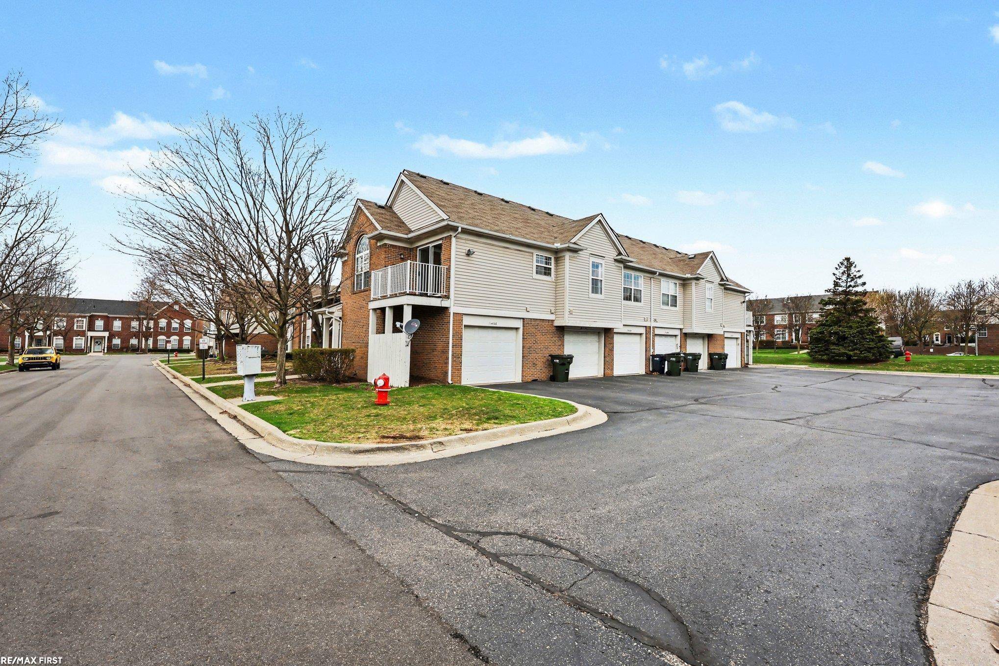 14528 Holborn DR, Sterling Heights, MI 48313