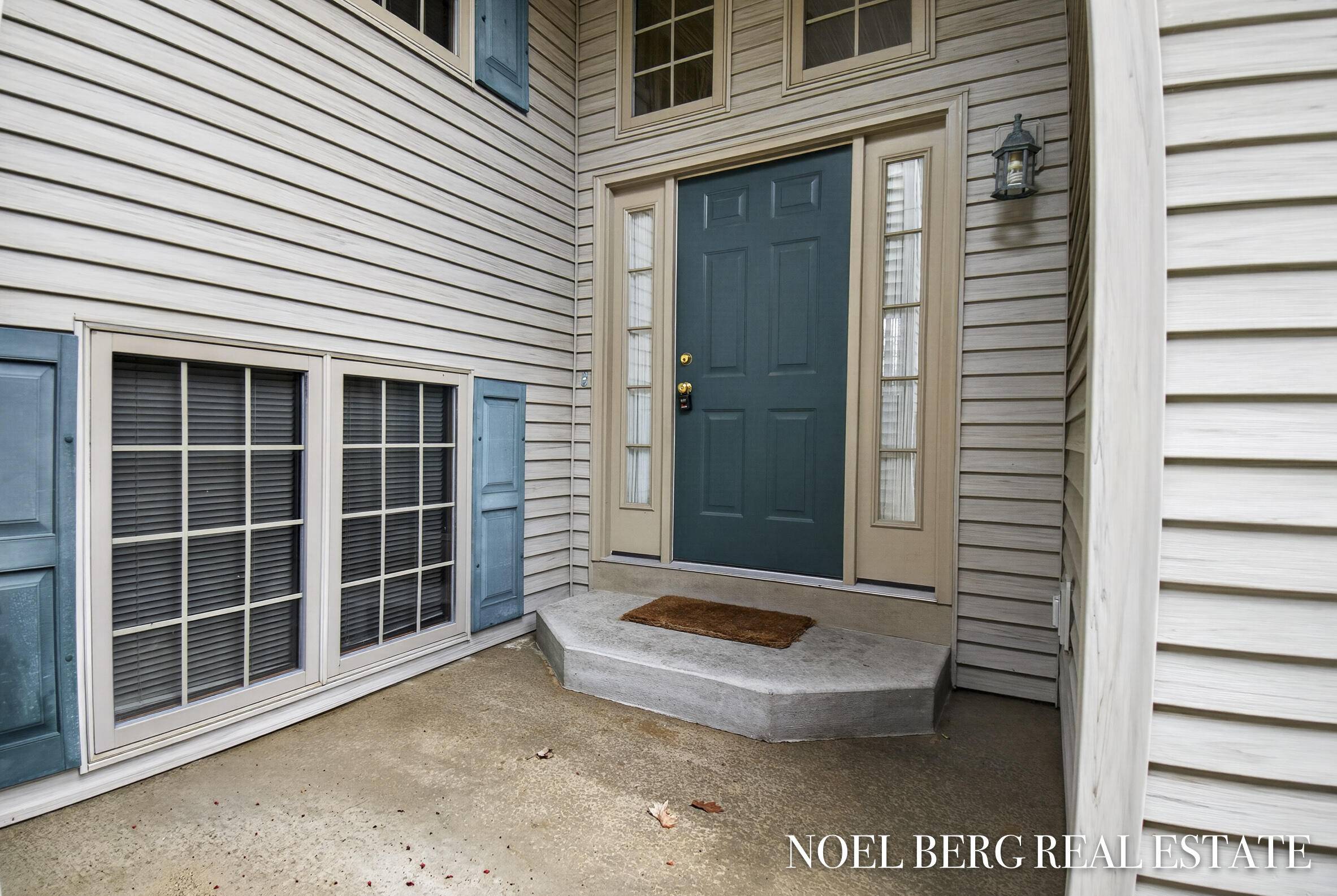 536 Tournament CIR #9, Norton Shores City, MI 49444