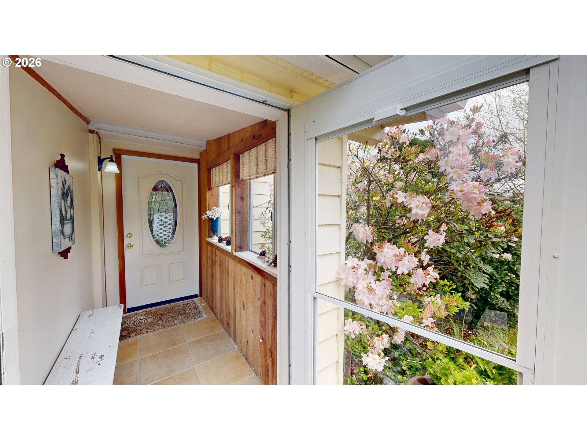 99005 W FREEMAN LN, Brookings, OR 97415