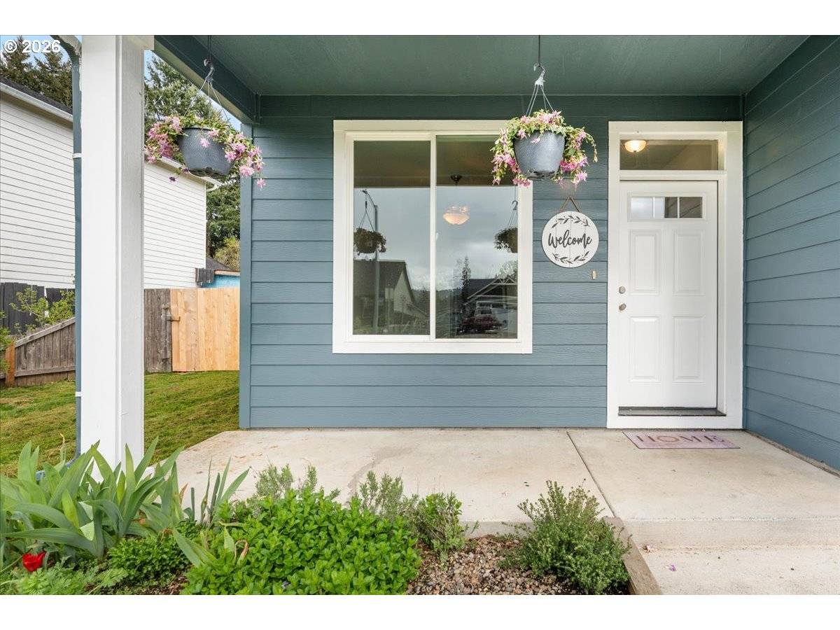 127 W CHRISTY CT, Yacolt, WA 98675