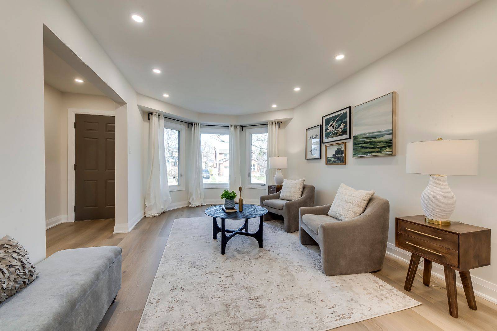 3184 Renton RD, Burlington, ON L7M 2W8