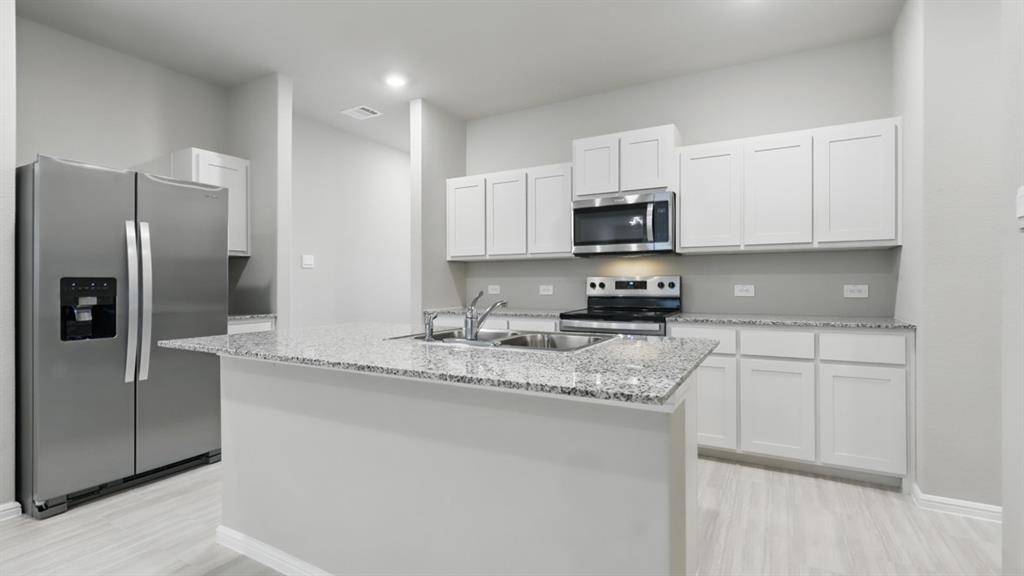 3017 MAPLE ORCHARD Lane, Fort Worth, TX 76140