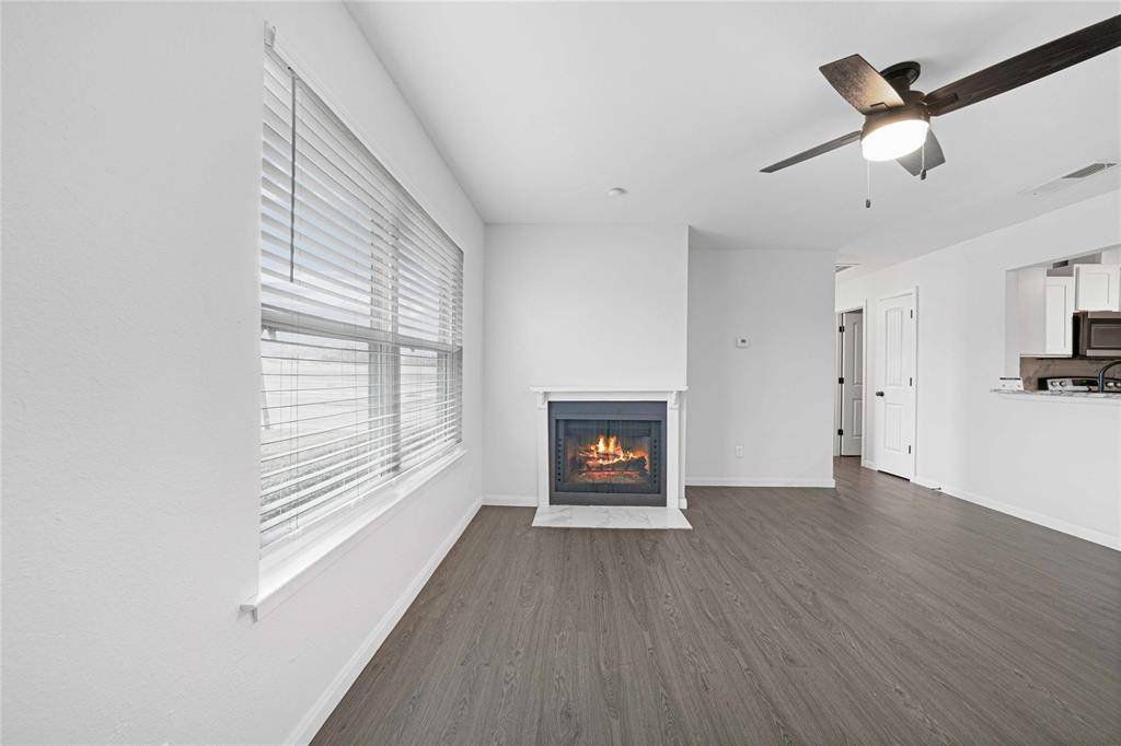 2200 E Trinity Mills Road #510, Carrollton, TX 75006