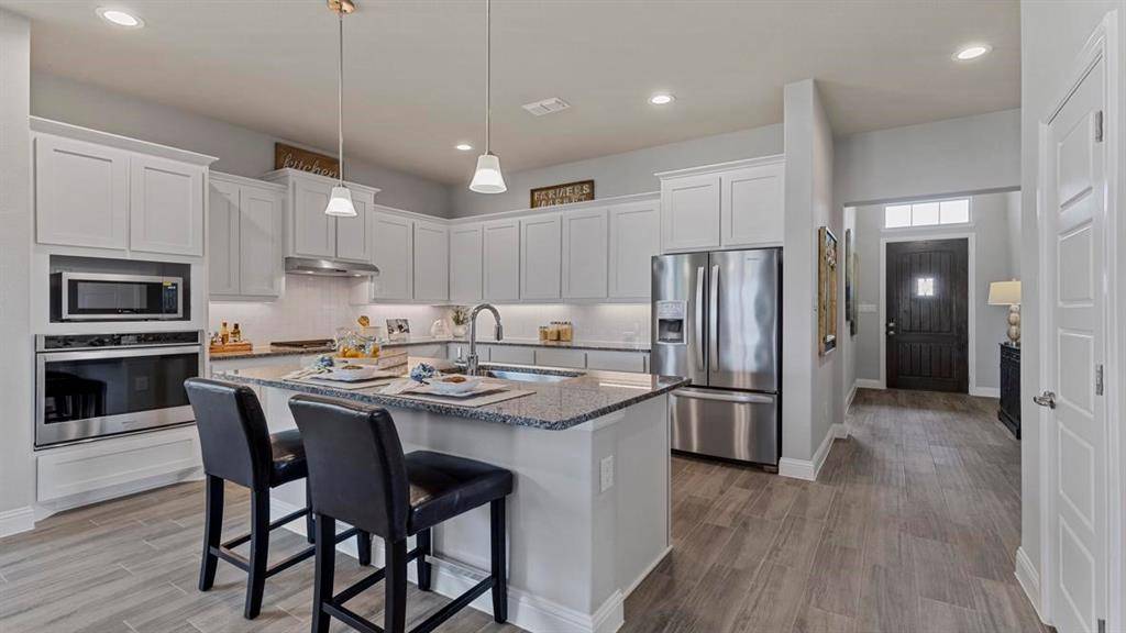 11205 TREEHOUSE Trail, Justin, TX 76247