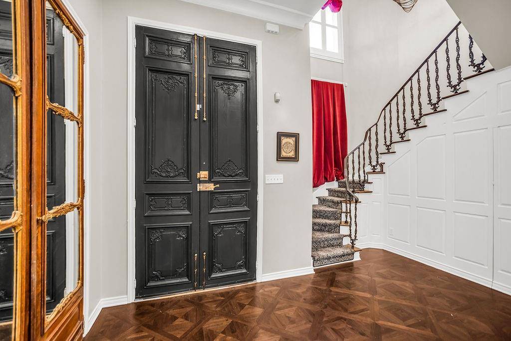 3802 S Versailles Avenue, Dallas, TX 75209