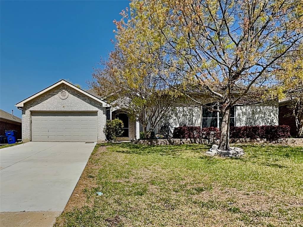 615 Douglas Drive, Mansfield, TX 76063