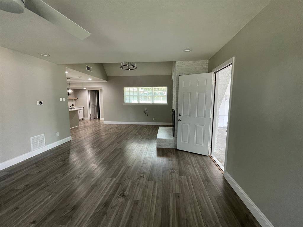 8506 Cadenza Lane, Dallas, TX 75228