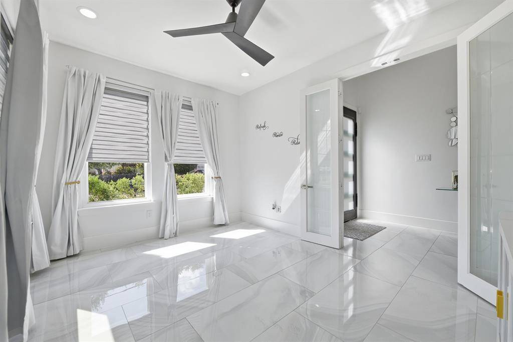 4002 Furey Street, Dallas, TX 75212