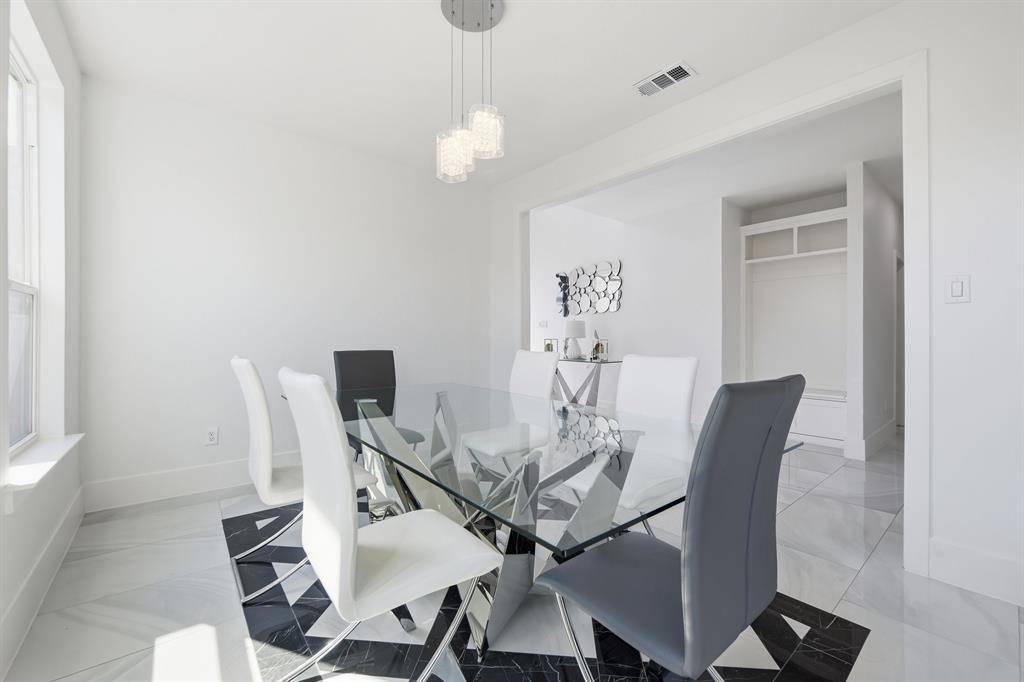 4002 Furey Street, Dallas, TX 75212