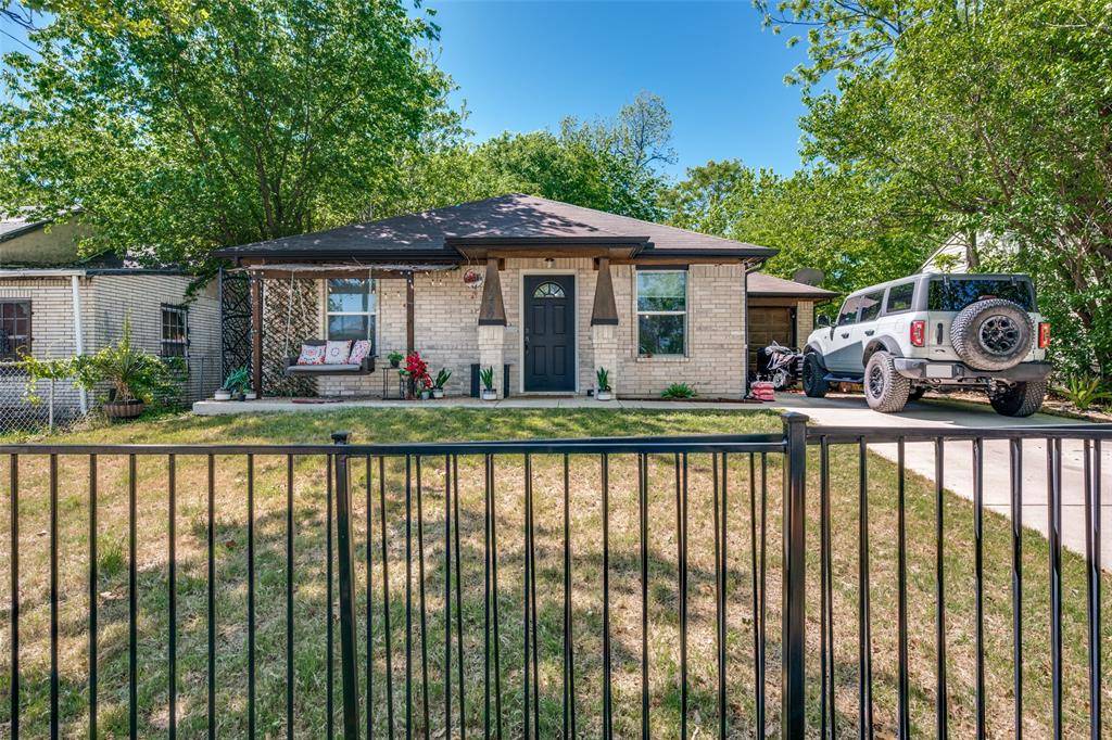 1212 E Jessamine Street, Fort Worth, TX 76104
