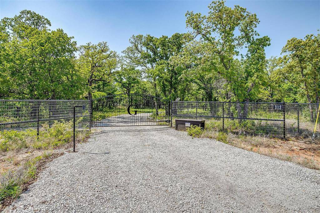 313 Broken Rd Road, Perrin, TX 76486