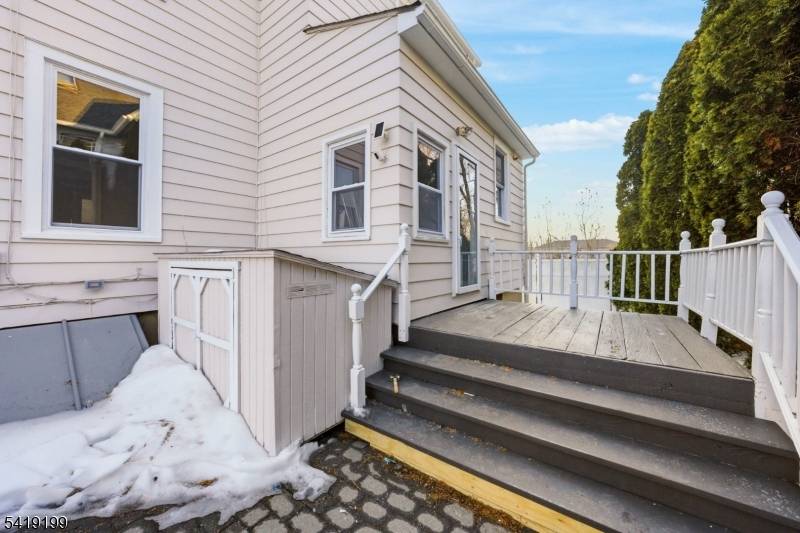 11 Eastern Ave, Somerville Boro, NJ 08876