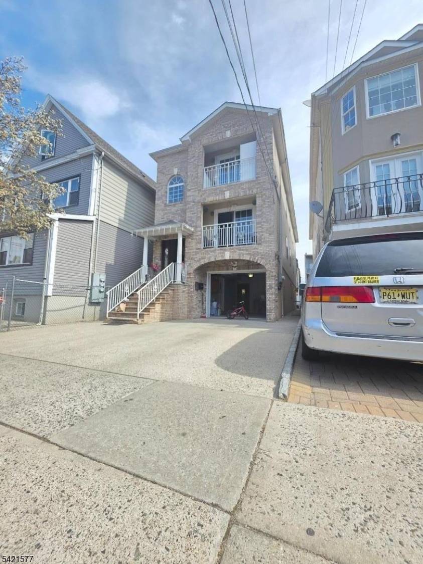 519 Fulton St, Elizabeth City, NJ 07206