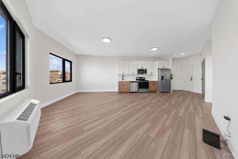 87 Mary St #505, Paterson City, NJ 07503