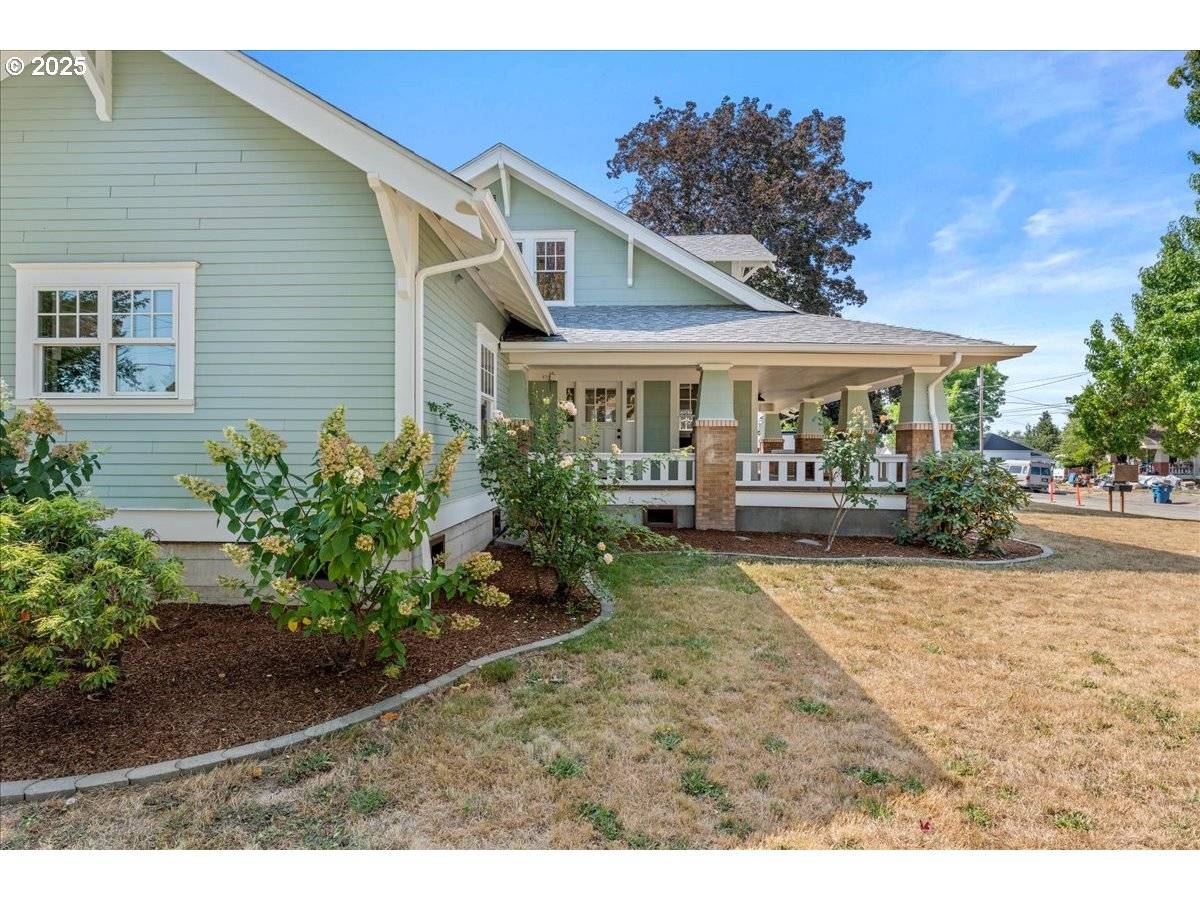 395 N SHERIDAN ST, Mt Angel, OR 97362